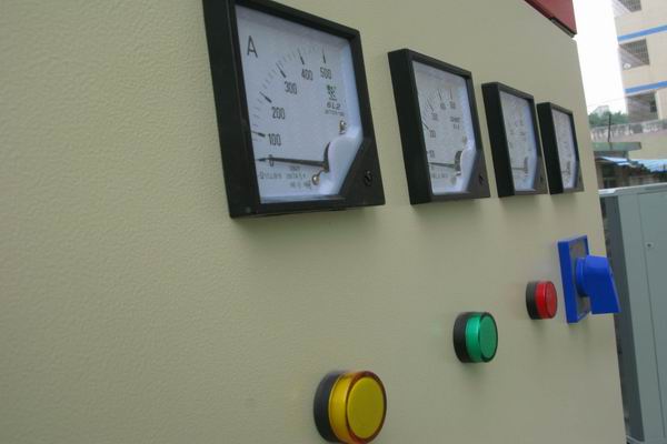 新青配电柜-3683讲讲配电柜注意事项